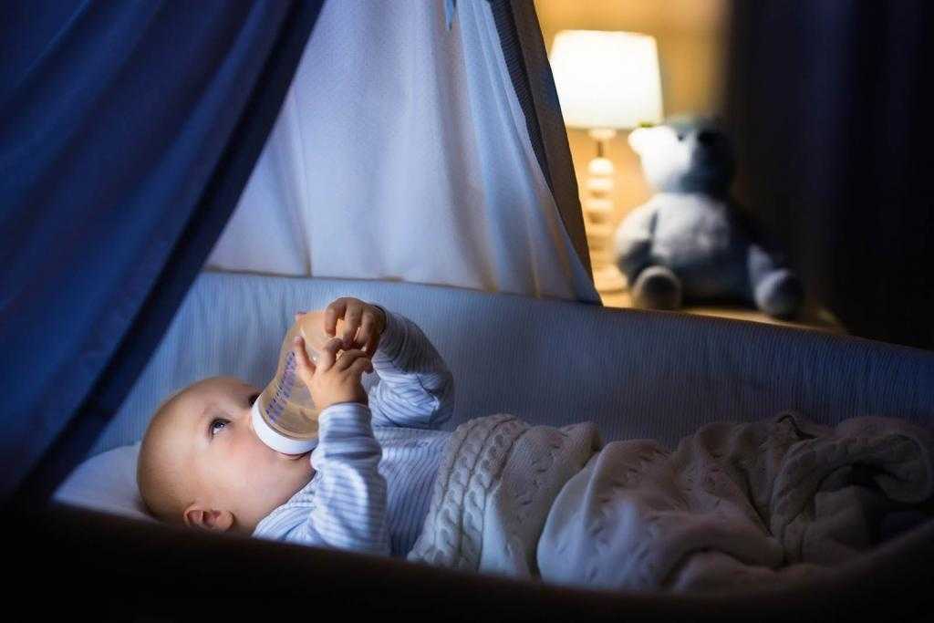 Feeding baby water at night