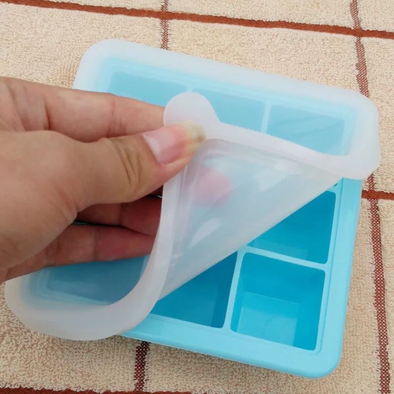Freeze baby food ice cube tray