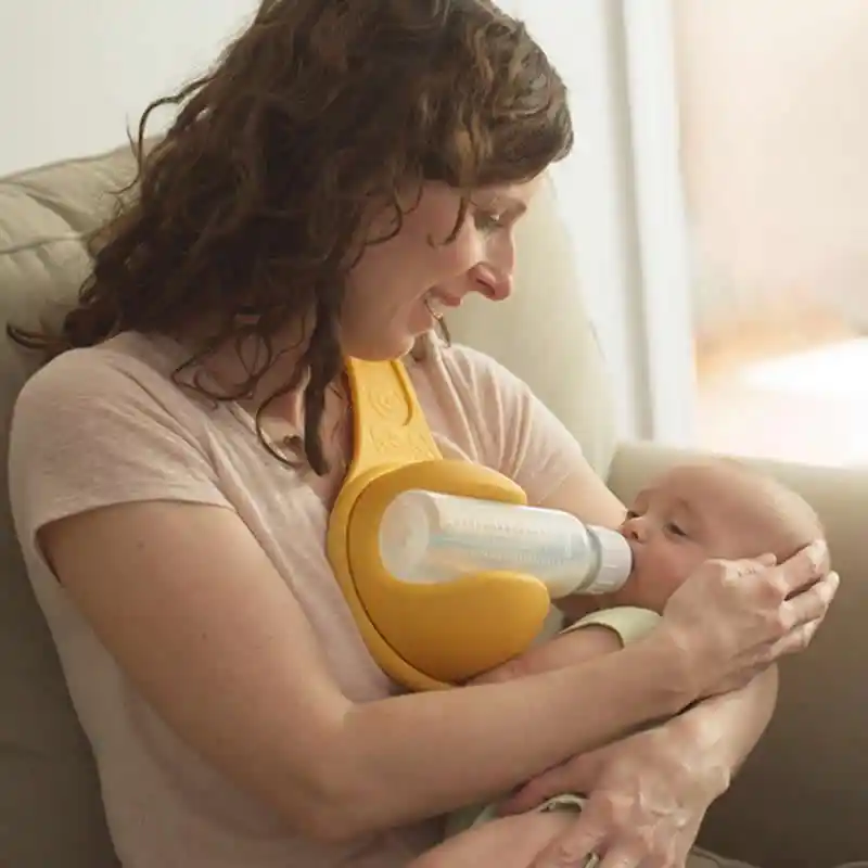 Baby bottle holder feeding