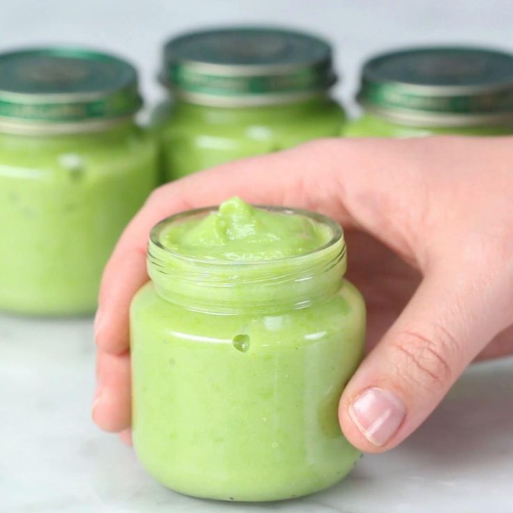 Zucchini and pea baby food