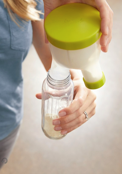 Bottle to feed baby food