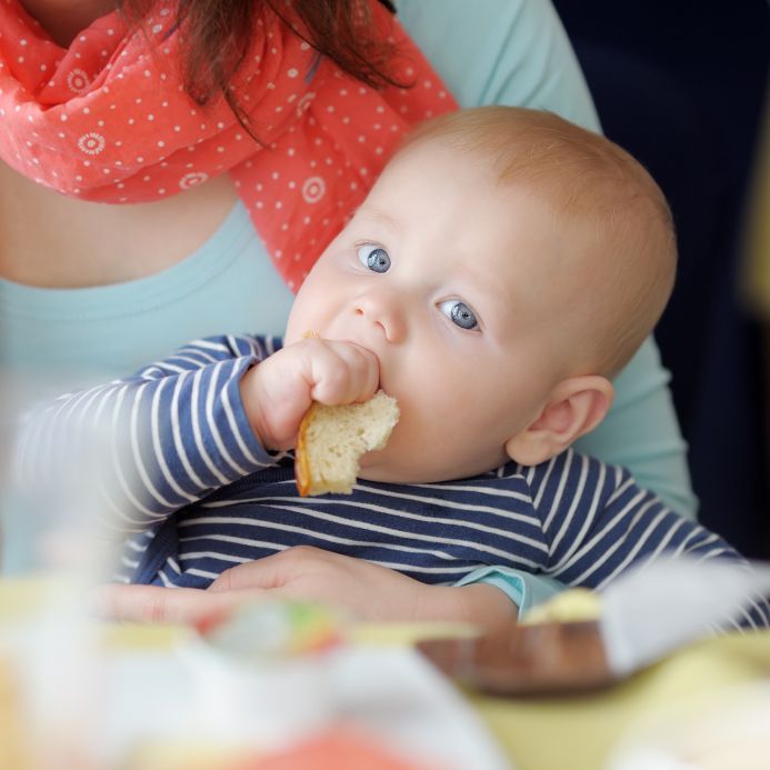 When can babies feed themselves