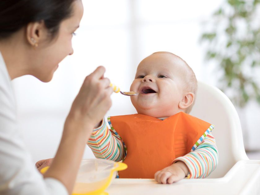 Feeding mom baby