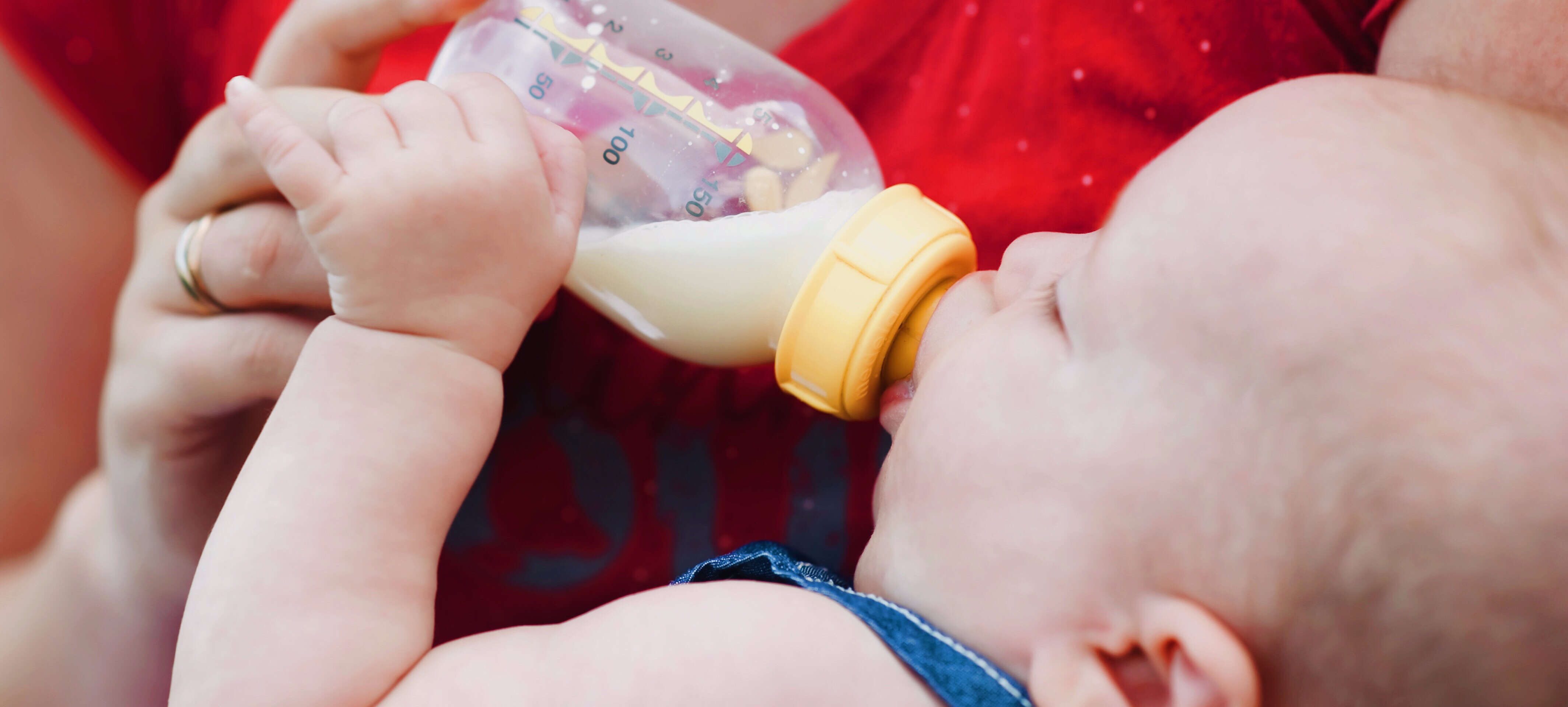 Baby fidgeting while bottle feeding