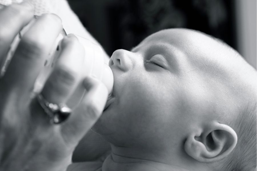 Newborn baby not feeding just sleeping