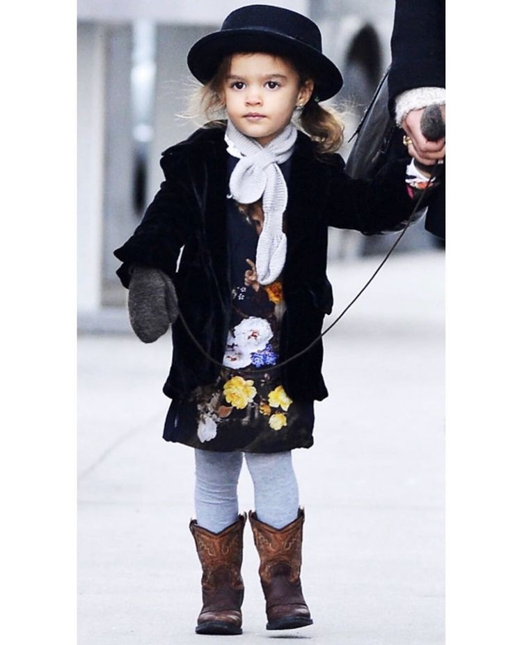 Camila mcconaughey baby food