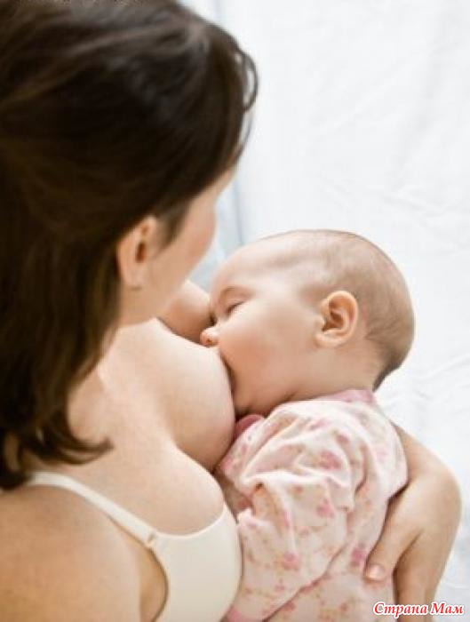 How baby feeding mother milk